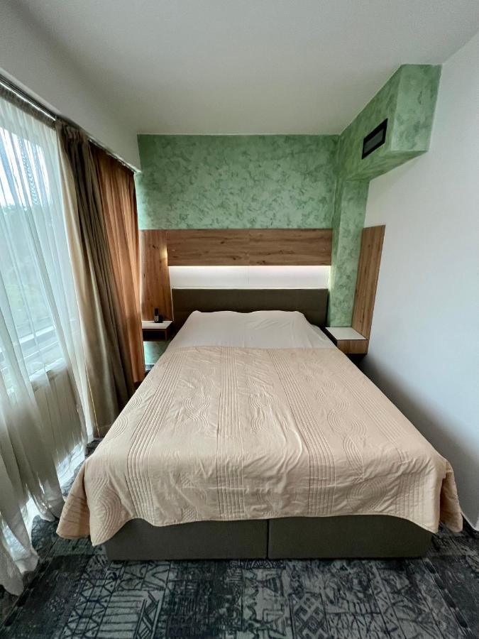 Hotel Brkic Sarajevo Airport - Free Parking Esterno foto