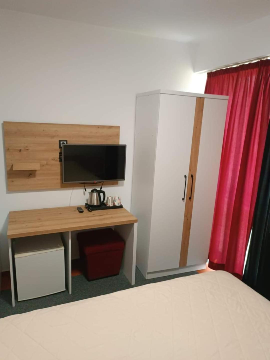 Hotel Brkic Sarajevo Airport - Free Parking Esterno foto