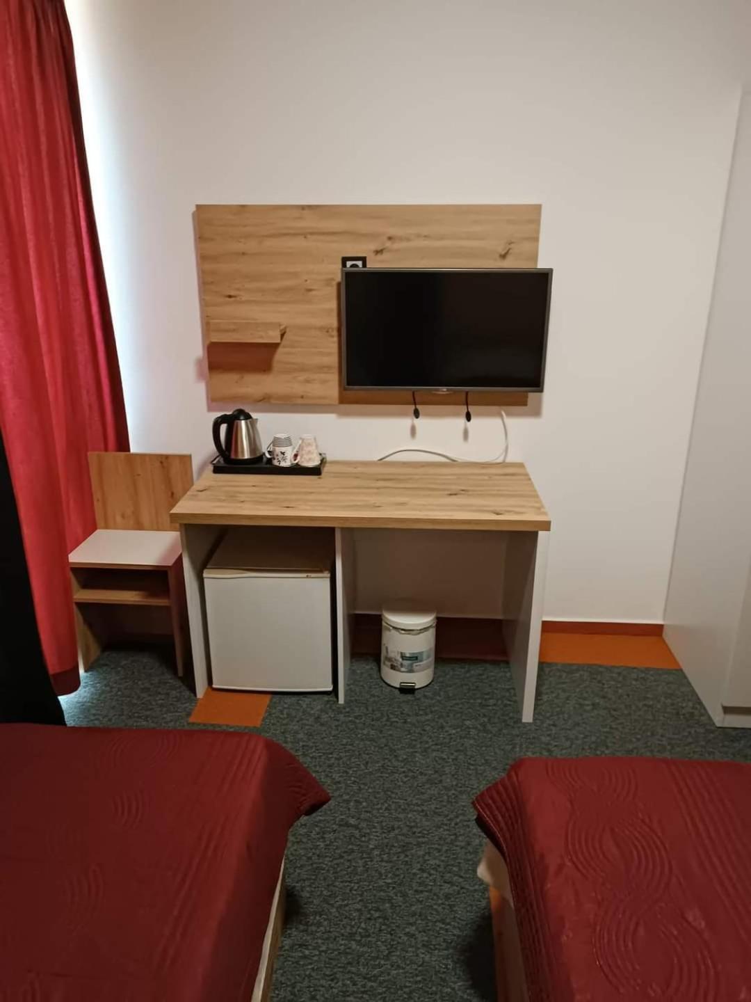 Hotel Brkic Sarajevo Airport - Free Parking Esterno foto