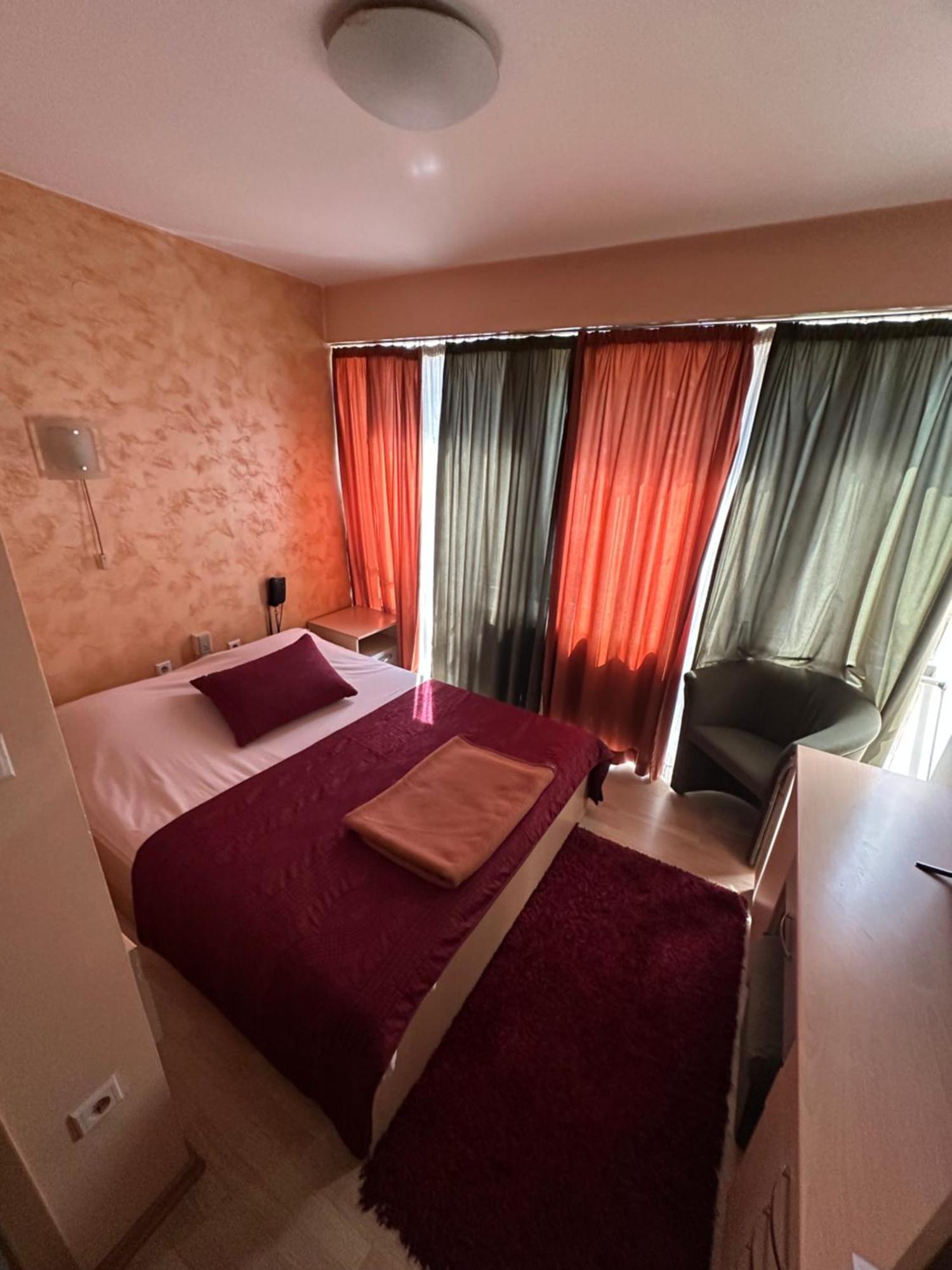 Hotel Brkic Sarajevo Airport - Free Parking Esterno foto